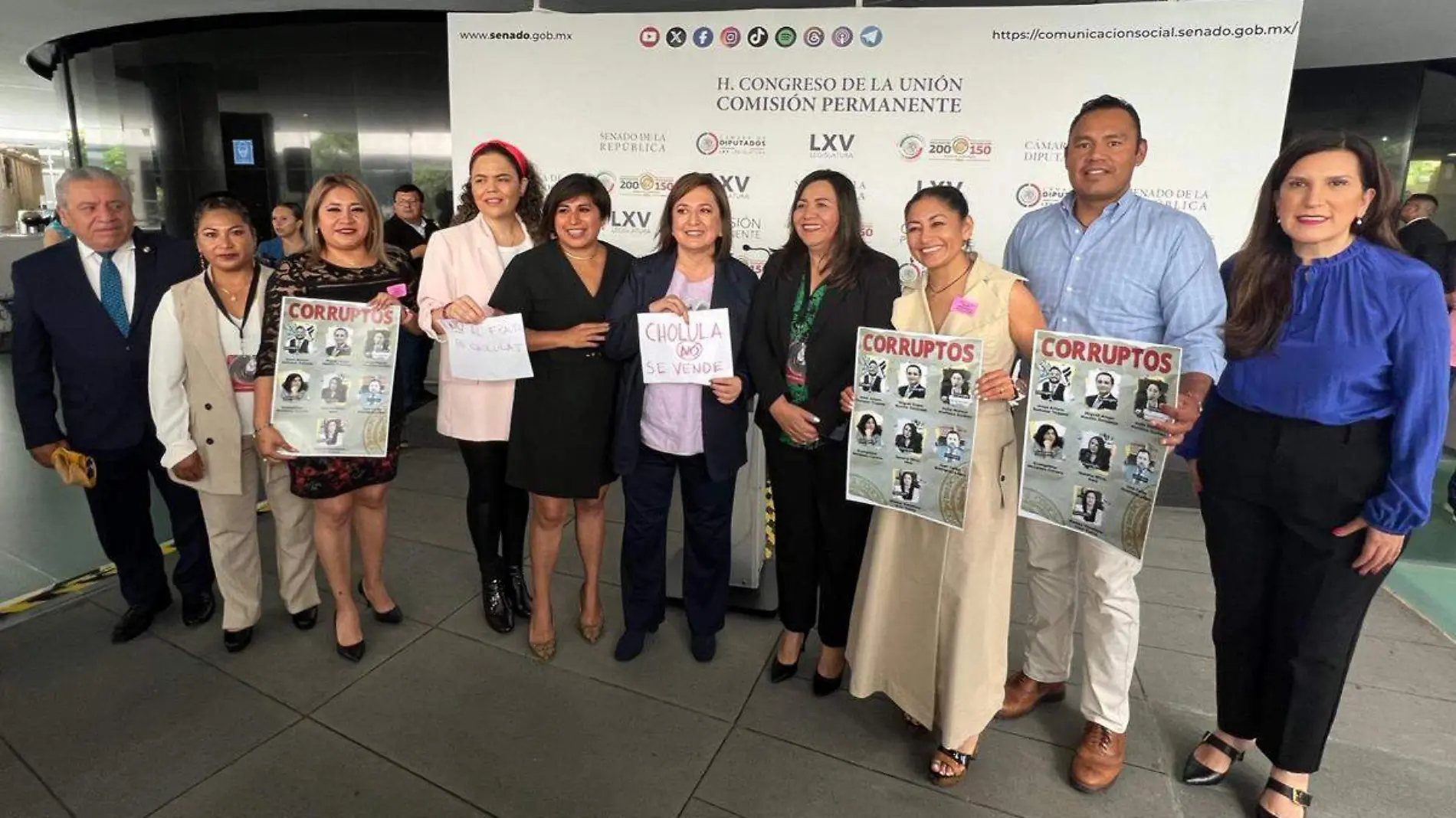 Roxana Luna y Xochitl Galvez en conferencia de prensa en el Senado de la Republica